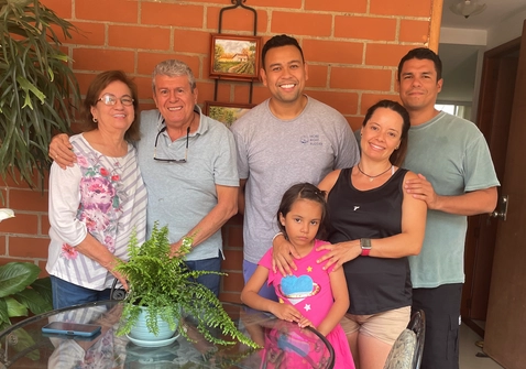 Image of Raul's family